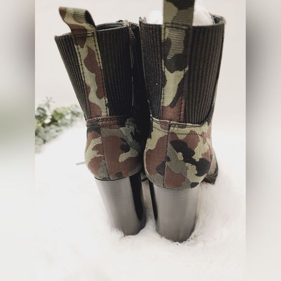 NEW Steve Madden Army Camo Boots size 6.5 - Picture 6 of 14